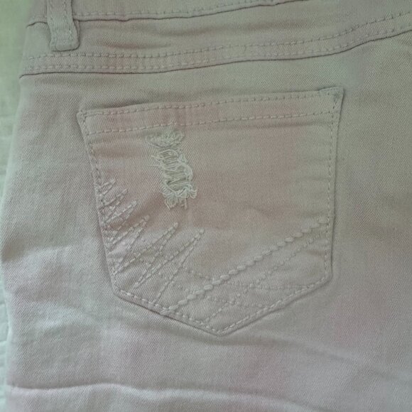 Pink Lowrise Daisy Dukes - Picture 5 of 6